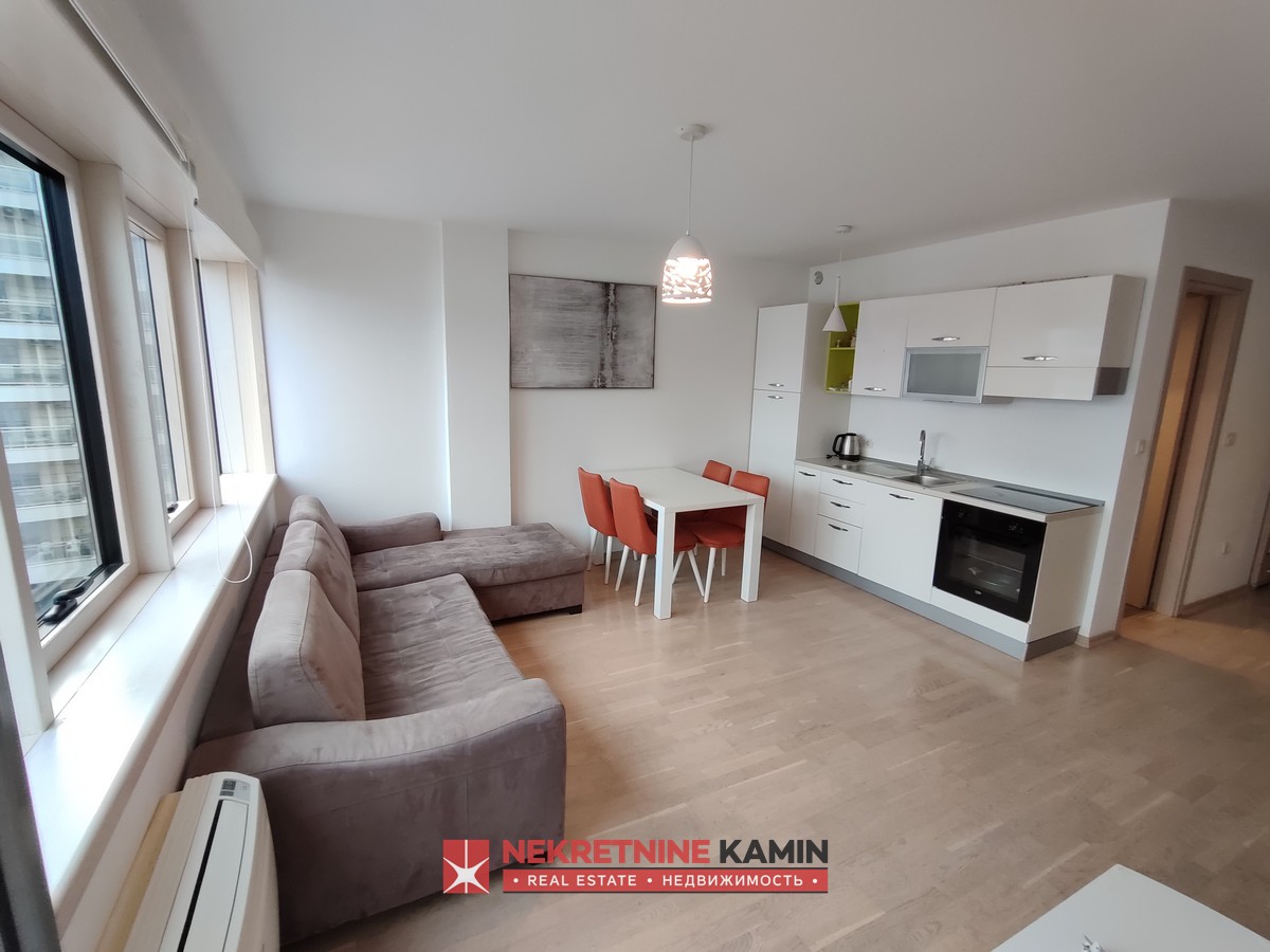  Jednosoban stan u centru grada, lux zgrada