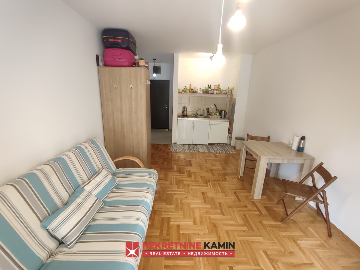 Garsonjera u blizini restorana Parma, Budva