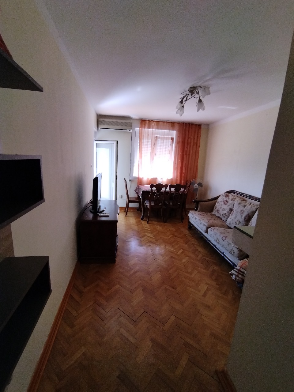 Na prodaju dvosoban stan u Budvi